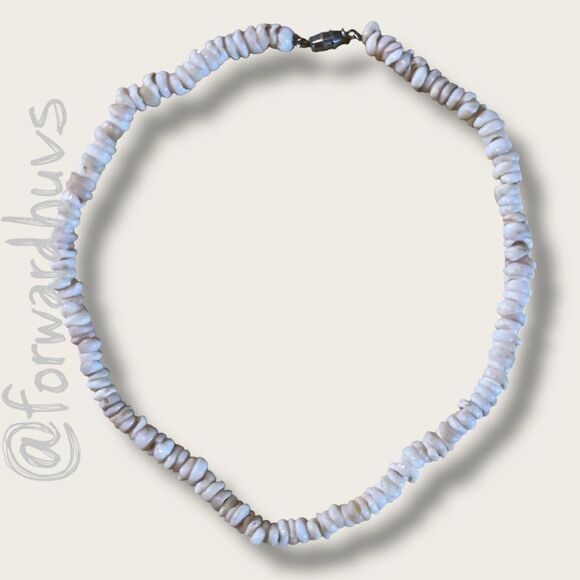 Shell Chip Necklace – Natural White and Beige Tones with Organic Texture - Picture 7 of 7